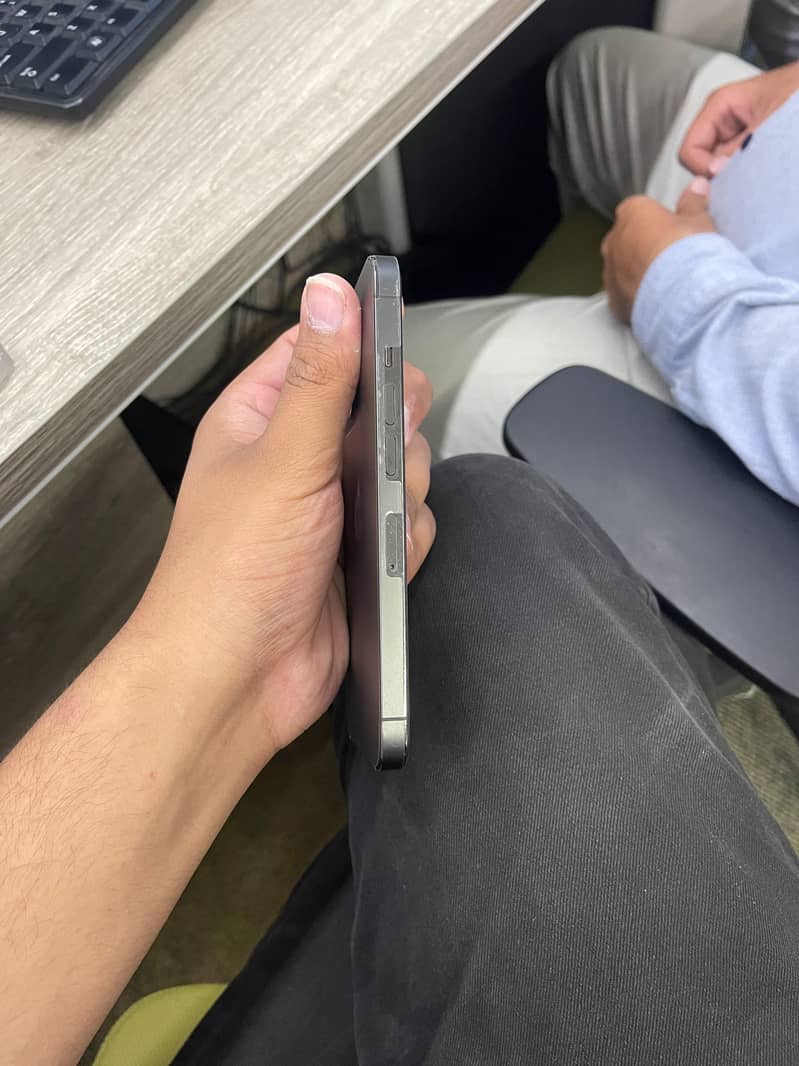 Apple iPhone 13 Pro 5