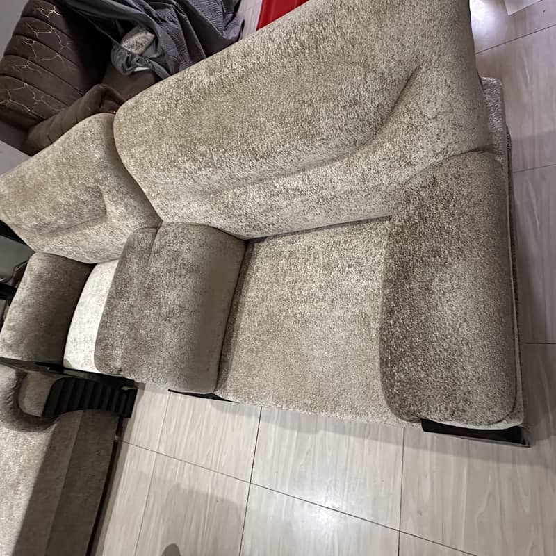 5 seater sofa 3