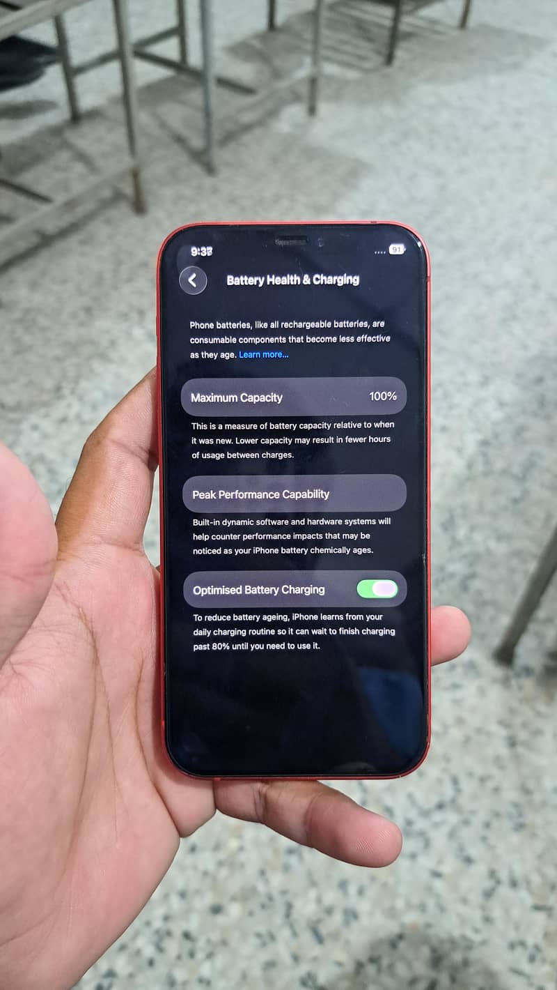Apple iPhone 12 4
