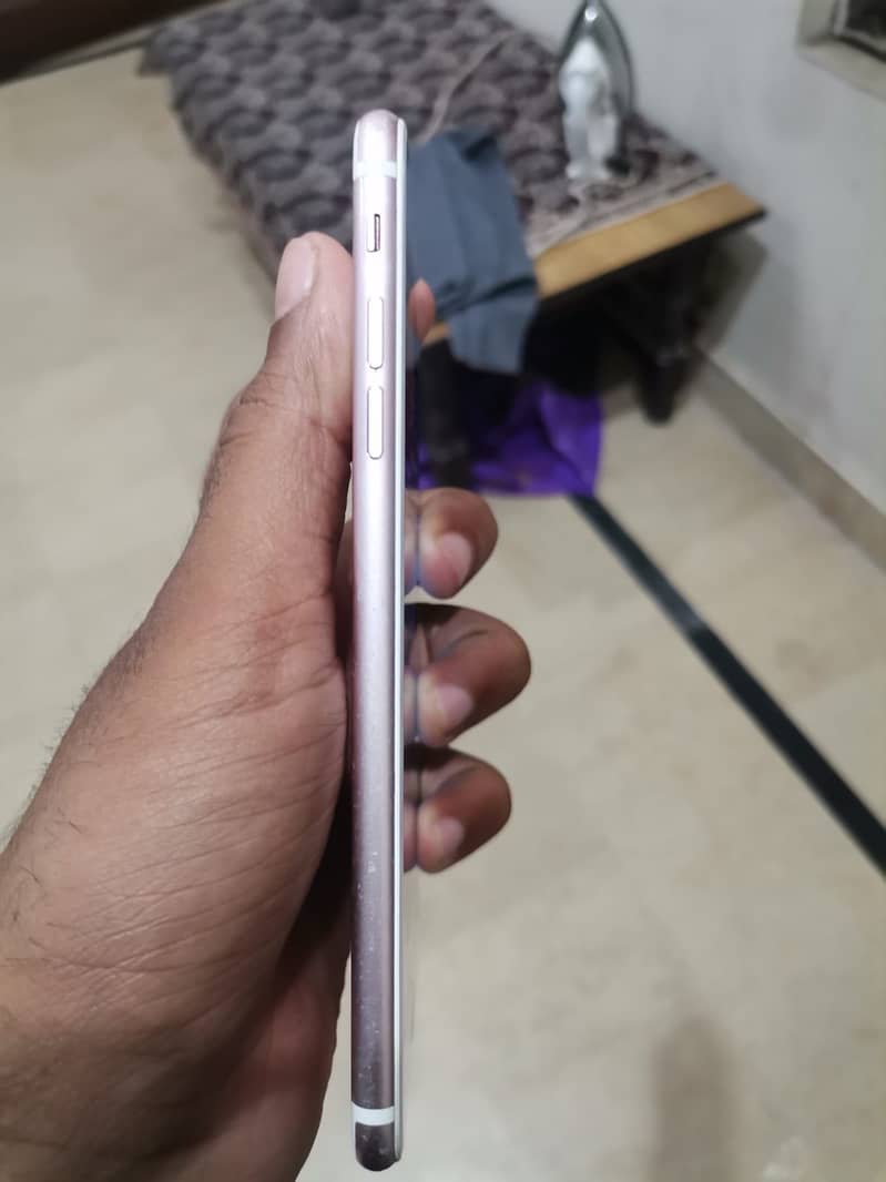 Apple iPhone 7 Plus 1