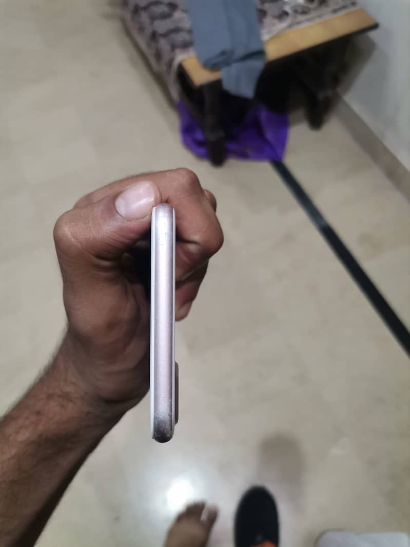 Apple iPhone 7 Plus 4