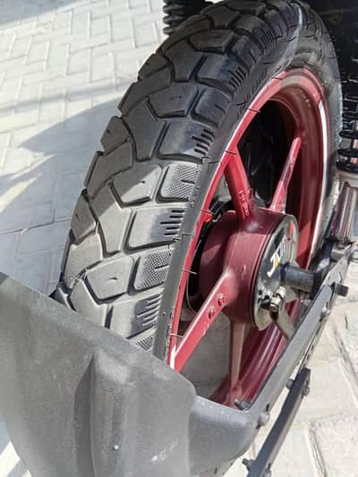 tyre 100 90 18