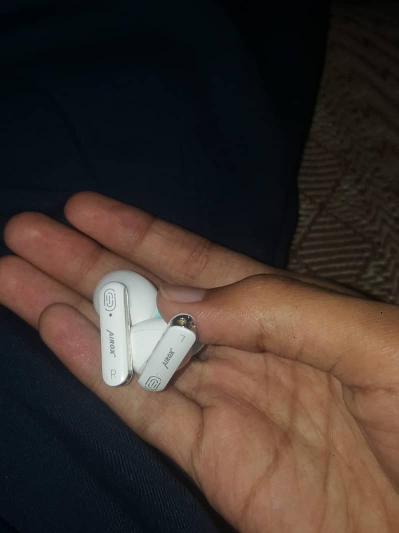 Airox wireless earbuds 5
