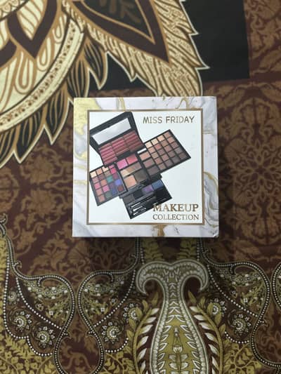 Makeup kit