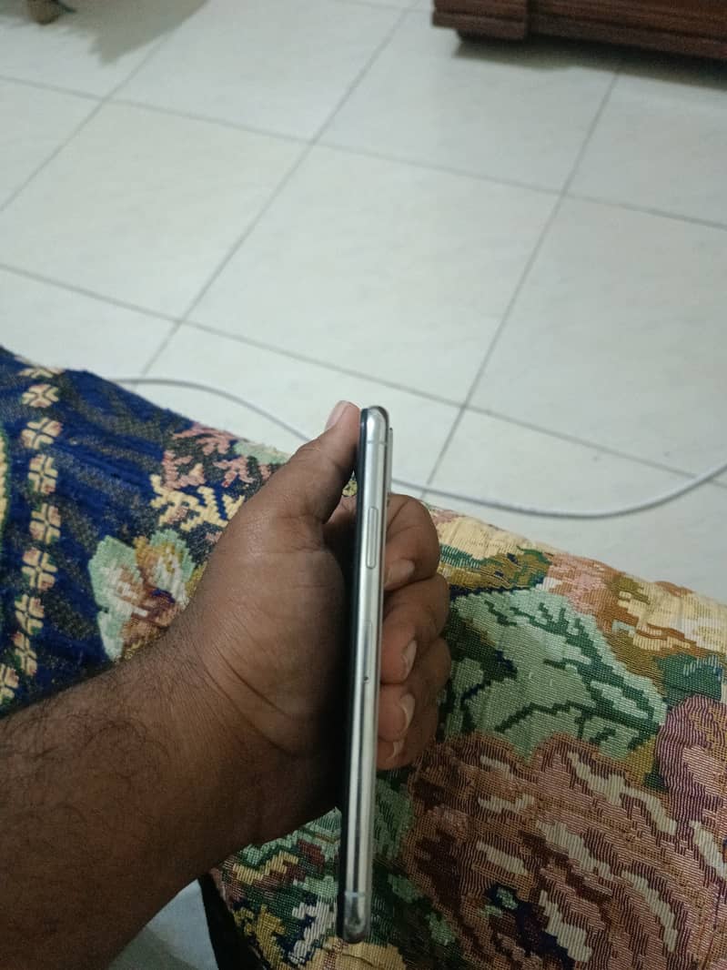 Apple iPhone X 2