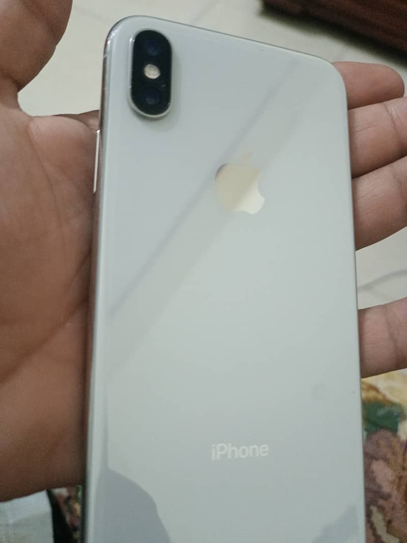 Apple iPhone X 3