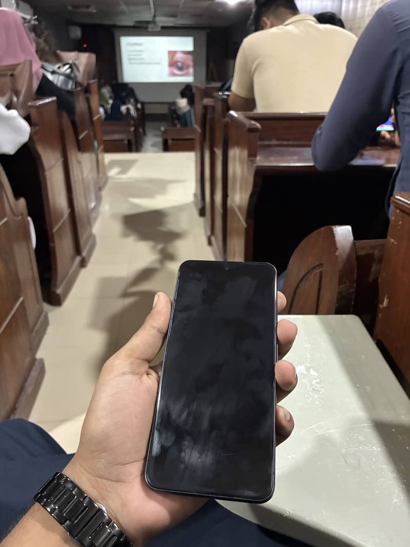 Google Pixel 8 4