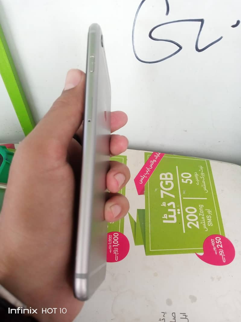 Apple iPhone 6 Plus 3