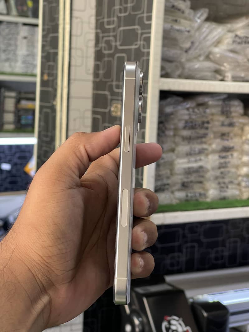 Iphone 15 Pro Max (512gb) 4