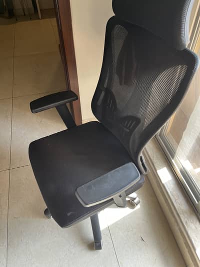 Gaming or office chair good quality 3 months used no damage 10/10
