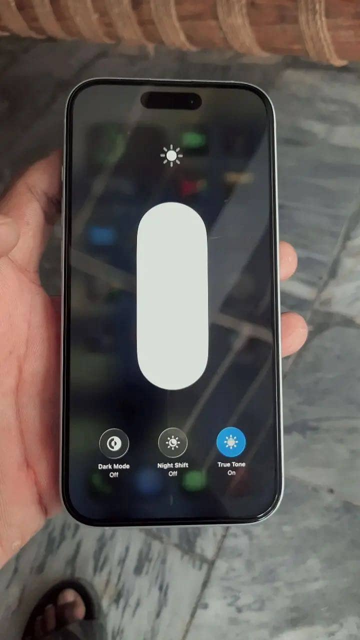 Apple iPhone 15 2