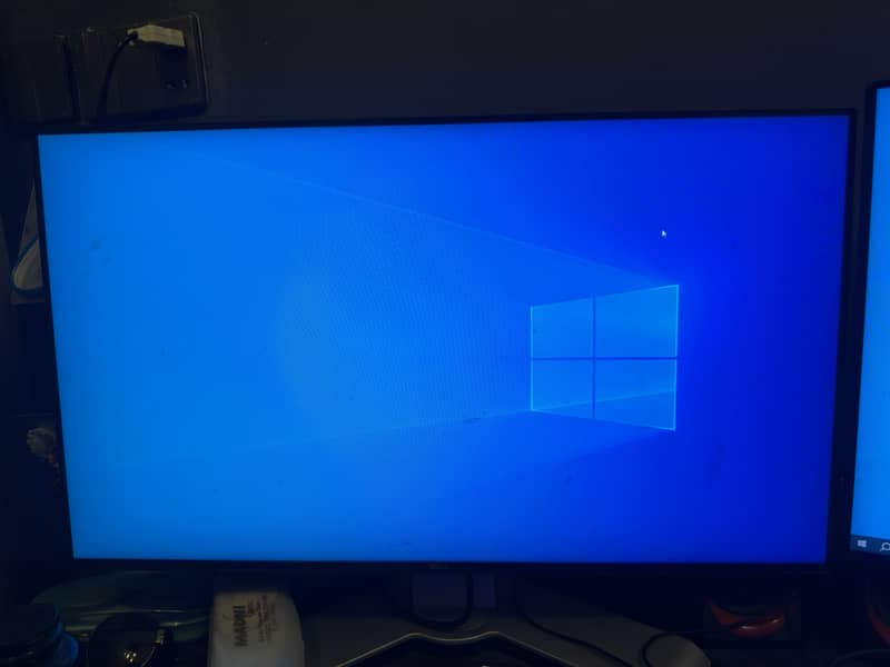 Dell 24’ Borderless LCD 0