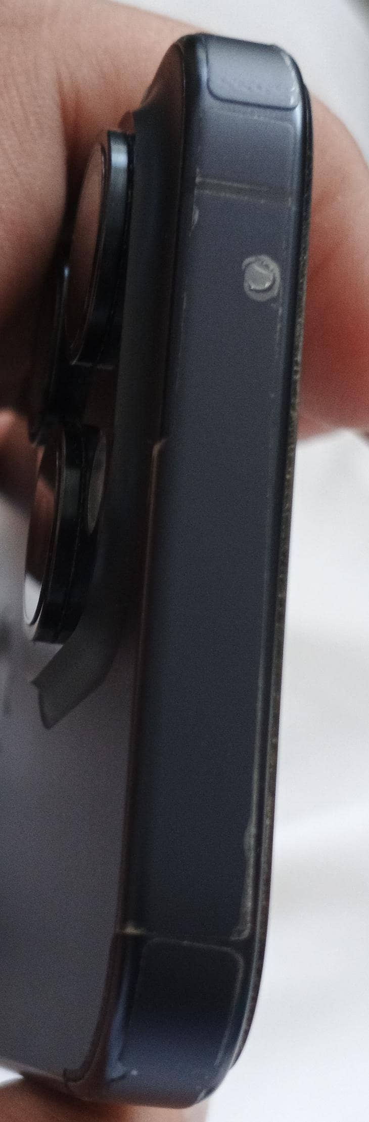 Apple iPhone 15 Pro 3