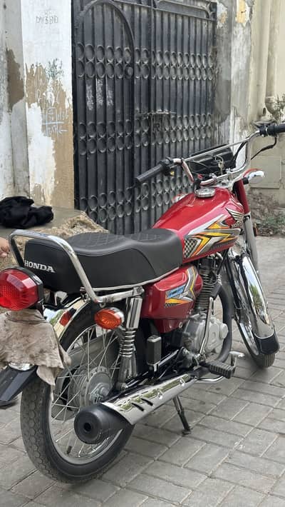 Honda Cg125 2k25