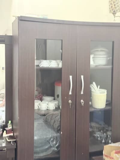 Crockery unit,