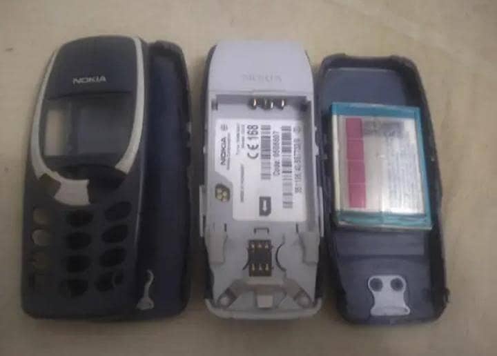 Nokia Model 3310 11