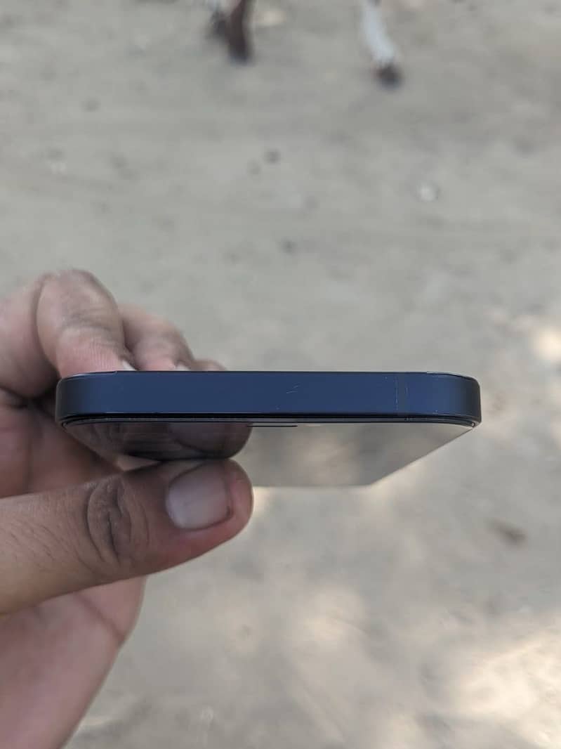 Apple iPhone 12 2