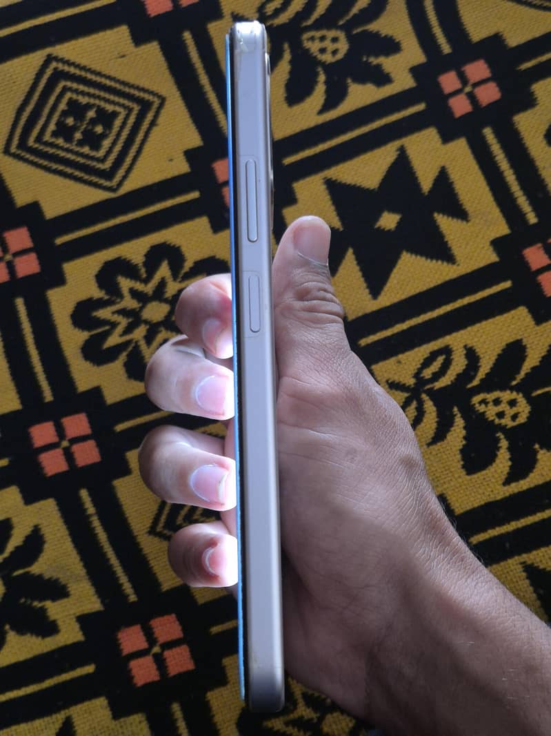 OPPO A6 2