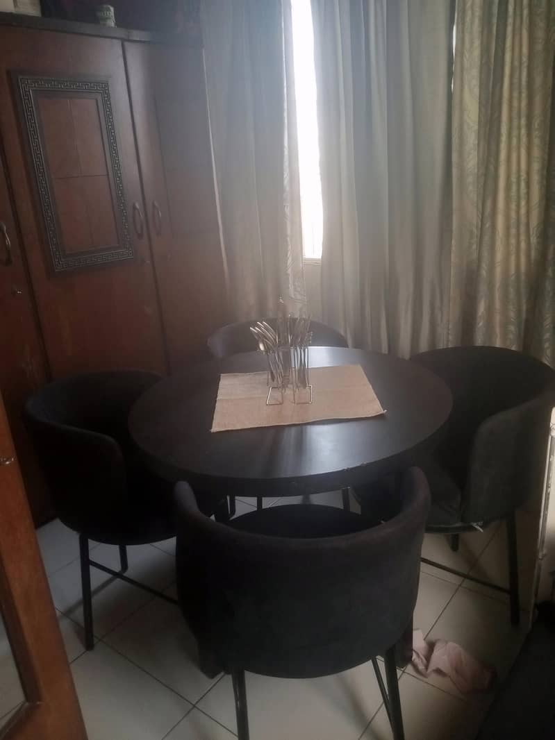 dining table 4 chairs 3