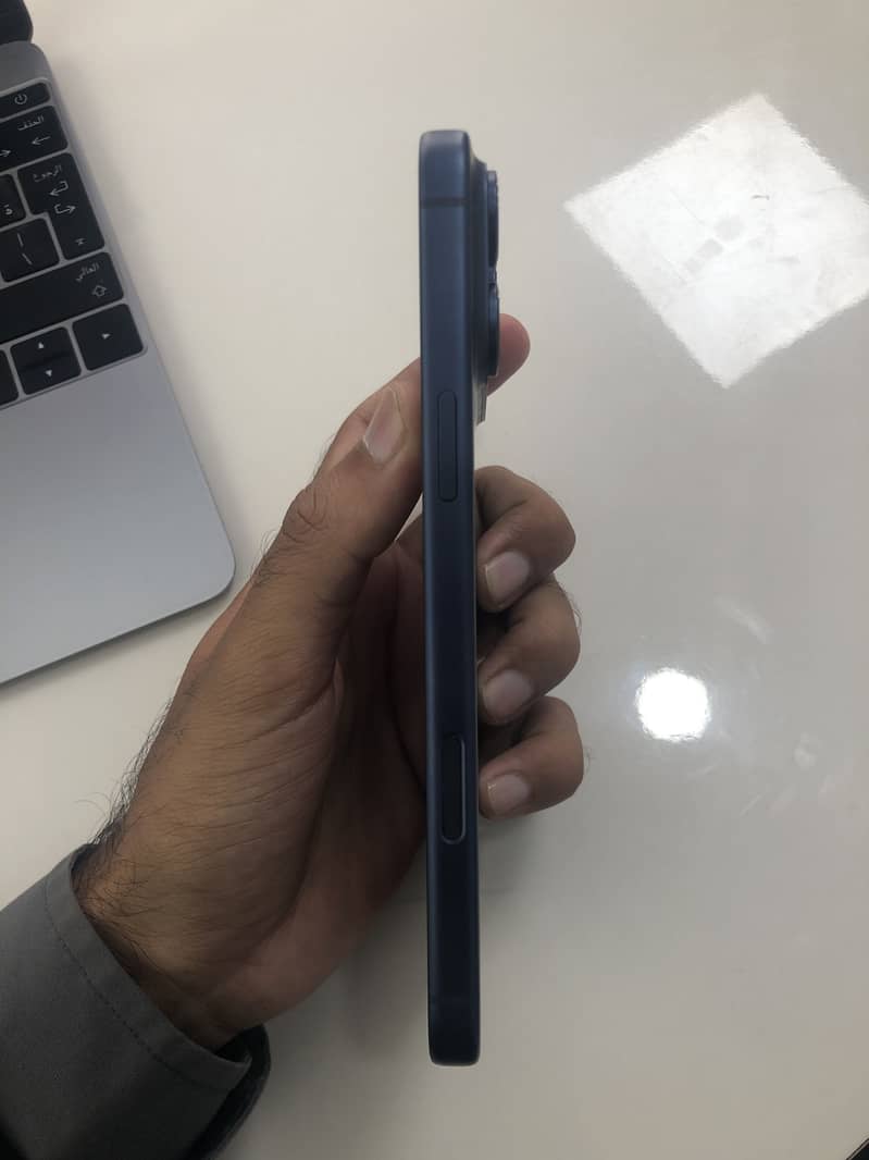 Apple iPhone 17 Pro Max 2