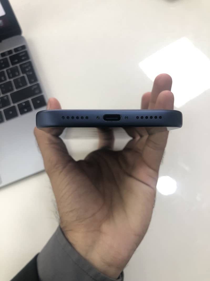 Apple iPhone 17 Pro Max 3