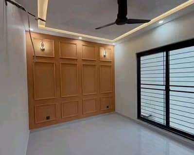 10 Marla House For rent In Central Park Housing Scheme