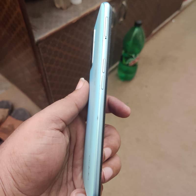 OPPO A76 0