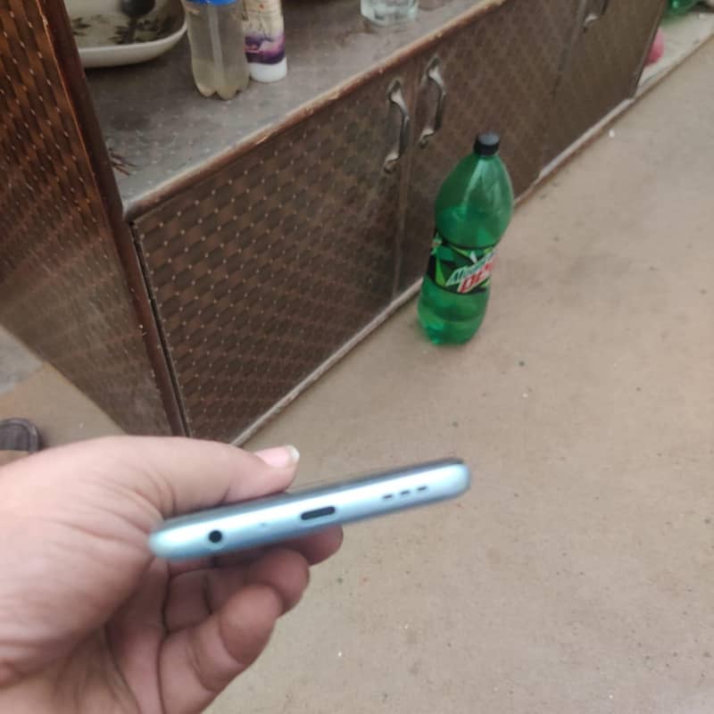 OPPO A76 4