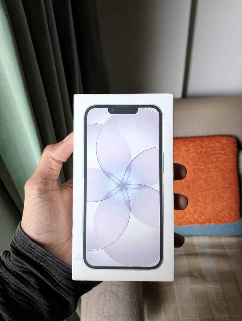 Apple iPhone 17e 0
