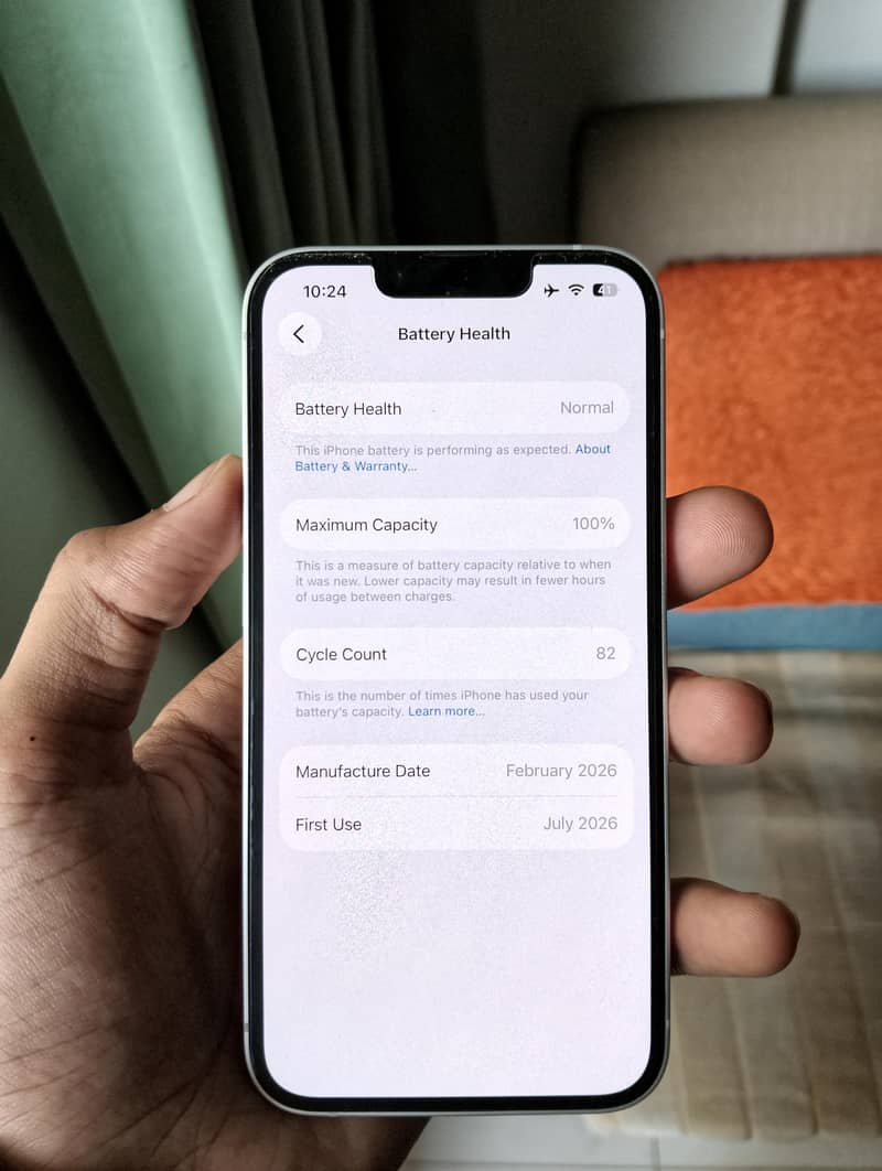 Apple iPhone 17e 1