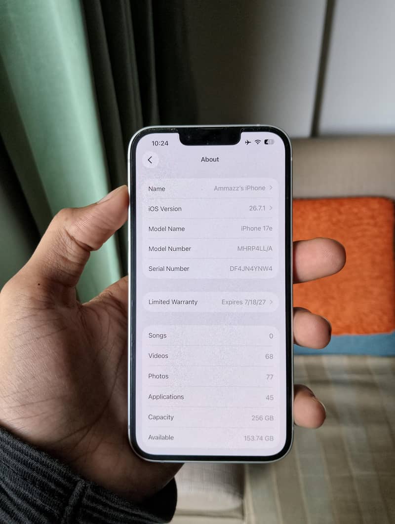 Apple iPhone 17e 7