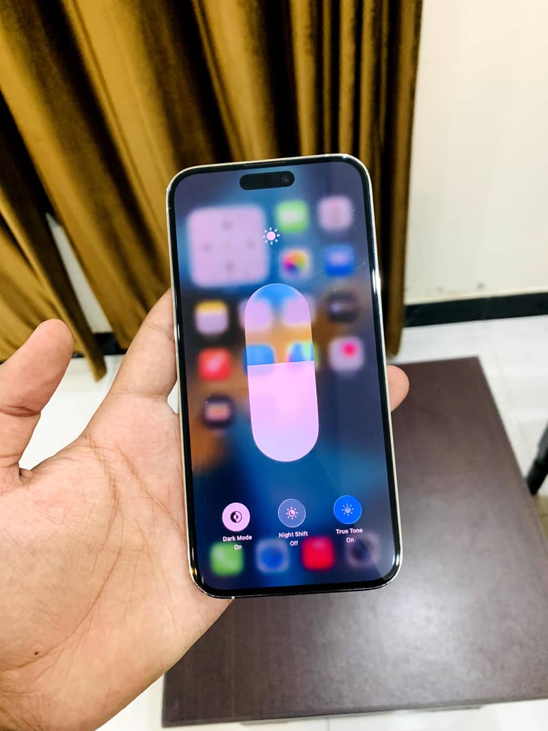 iPhone 14 Pro Max 6