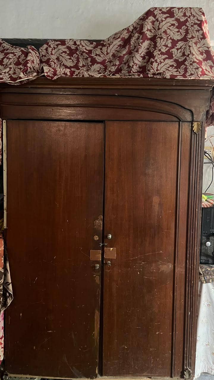 clothes wardrobe 1
