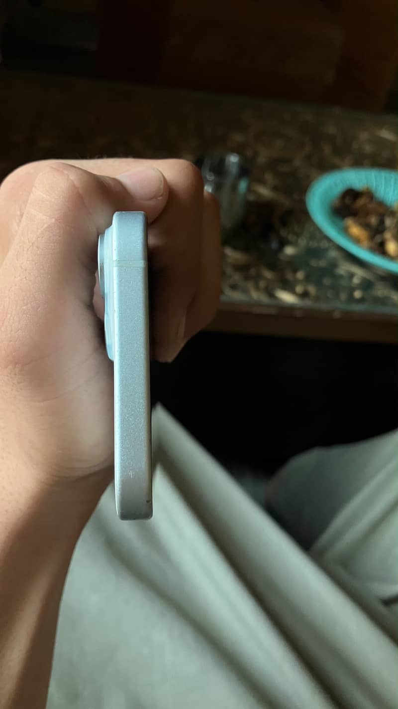 Apple iPhone 15 3