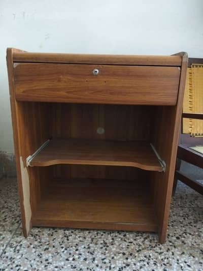 wooden computer table