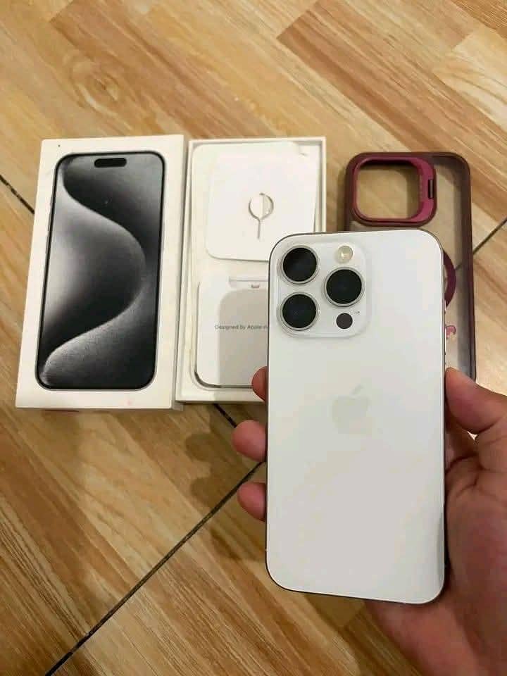 Apple iPhone 15 Pro 0