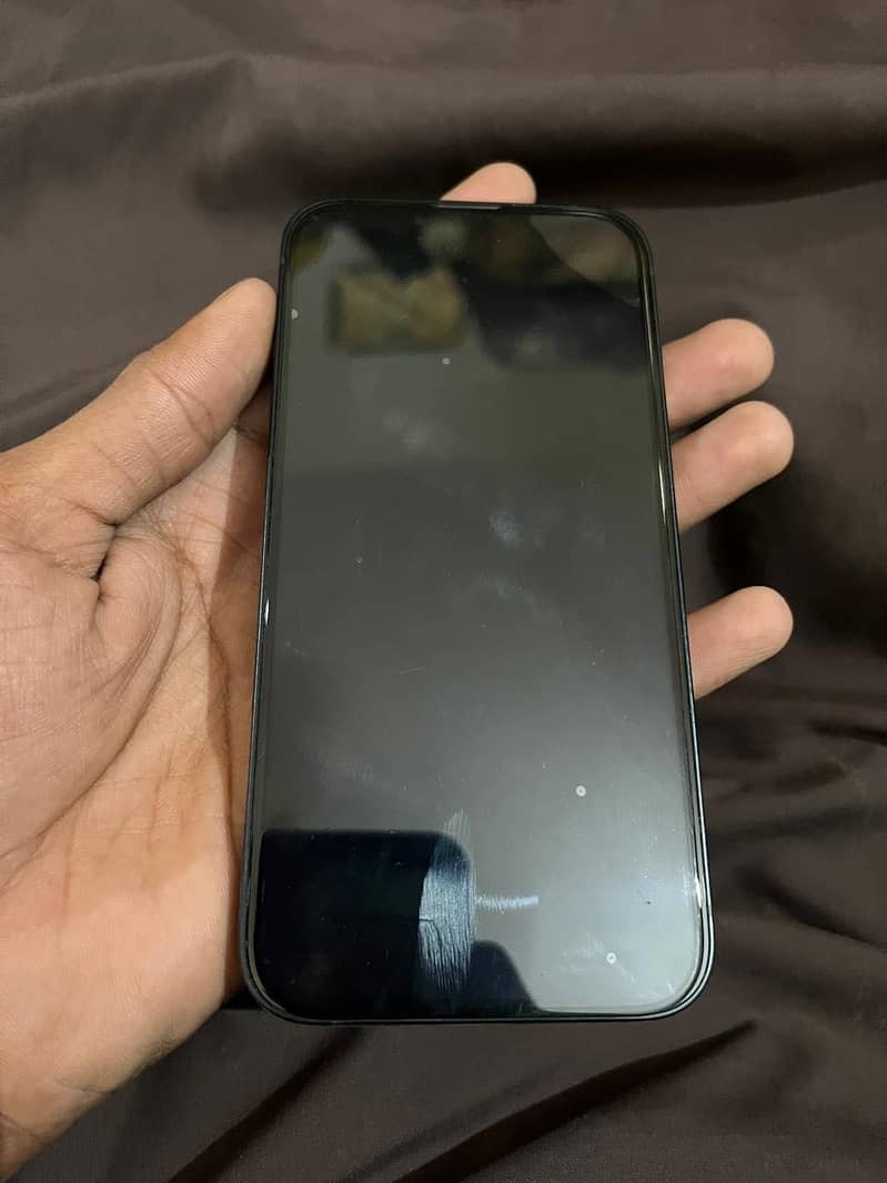 Apple iPhone 13 2