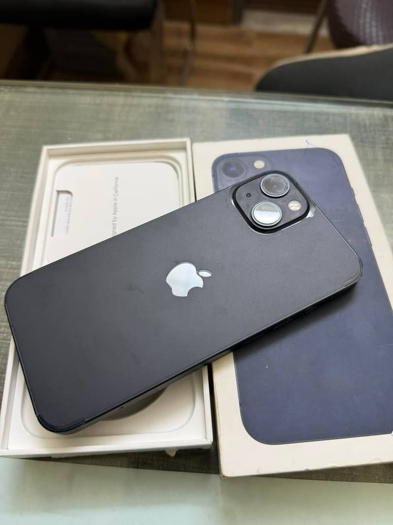Apple iPhone 13 2