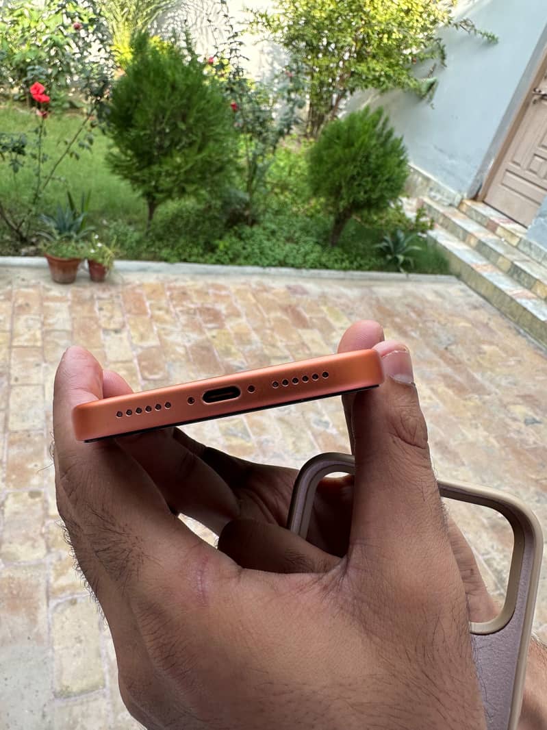 Apple iPhone 17 Pro Max 1