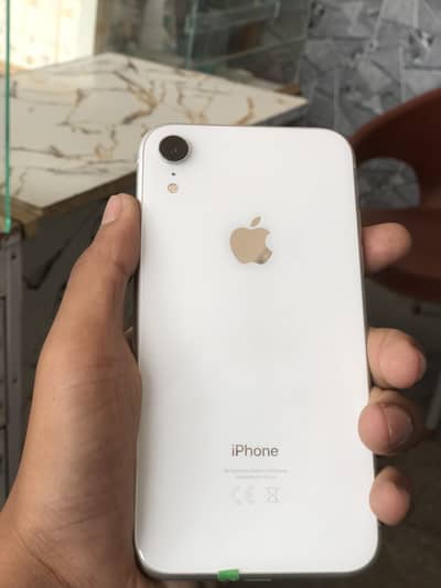Apple iPhone XR 64GB