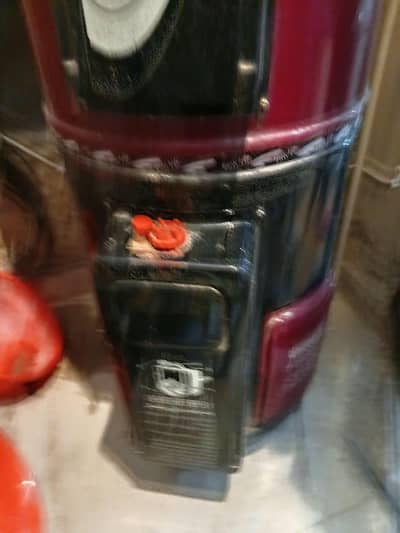 Five Star 35 Gallon geyser for sale.