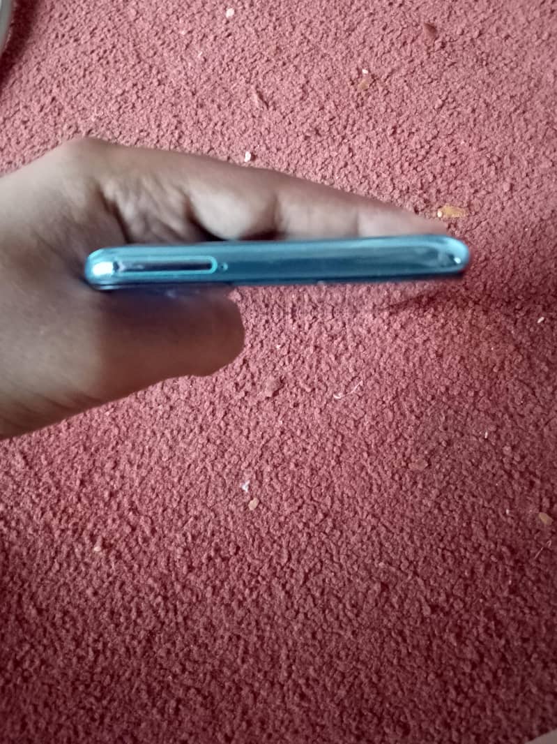 Honor 10 Lite 4