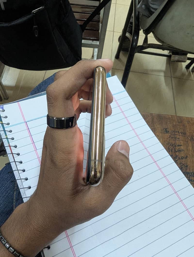 Apple iPhone 11 Pro Max 6