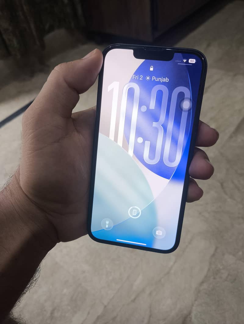 Apple iPhone 14 3
