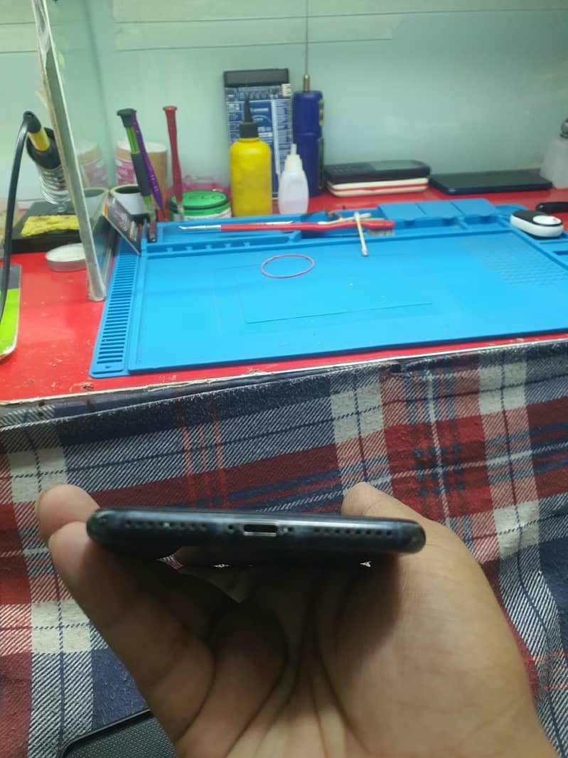 Apple iPhone 7 Plus 1
