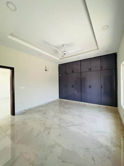 A Spacious 500 Square Yards House In Falcon Complex New Malir