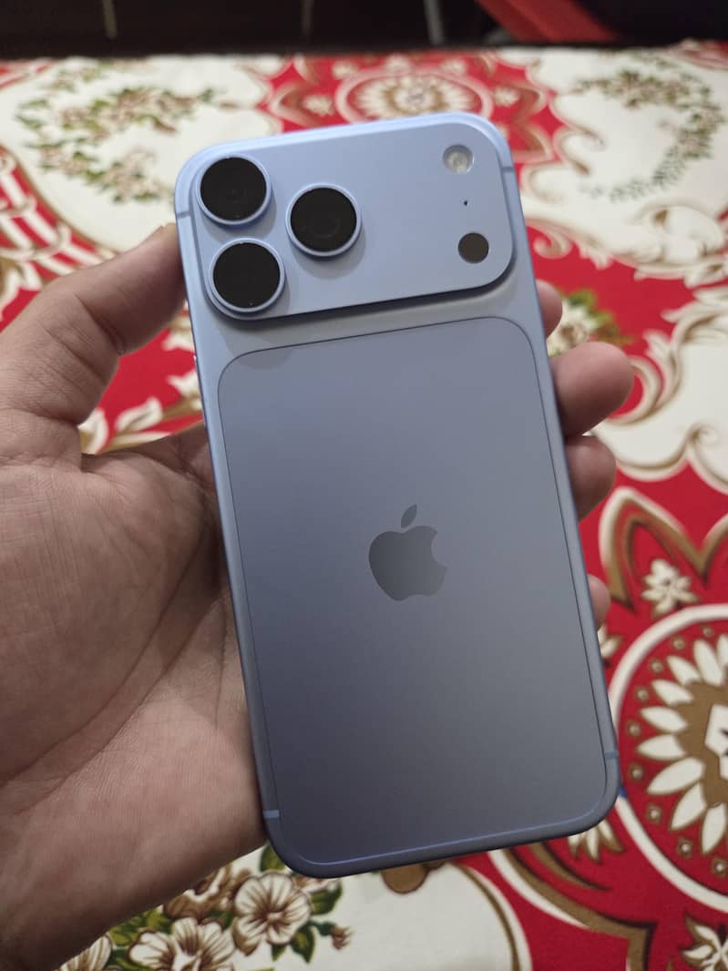 Apple iPhone 18 Pro Max 4