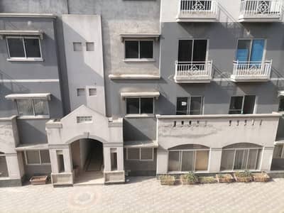 Prime Location Johar Town Phase 2 - Block J3 Flat Sized 5 Marla Flat For Sale (Furnished)