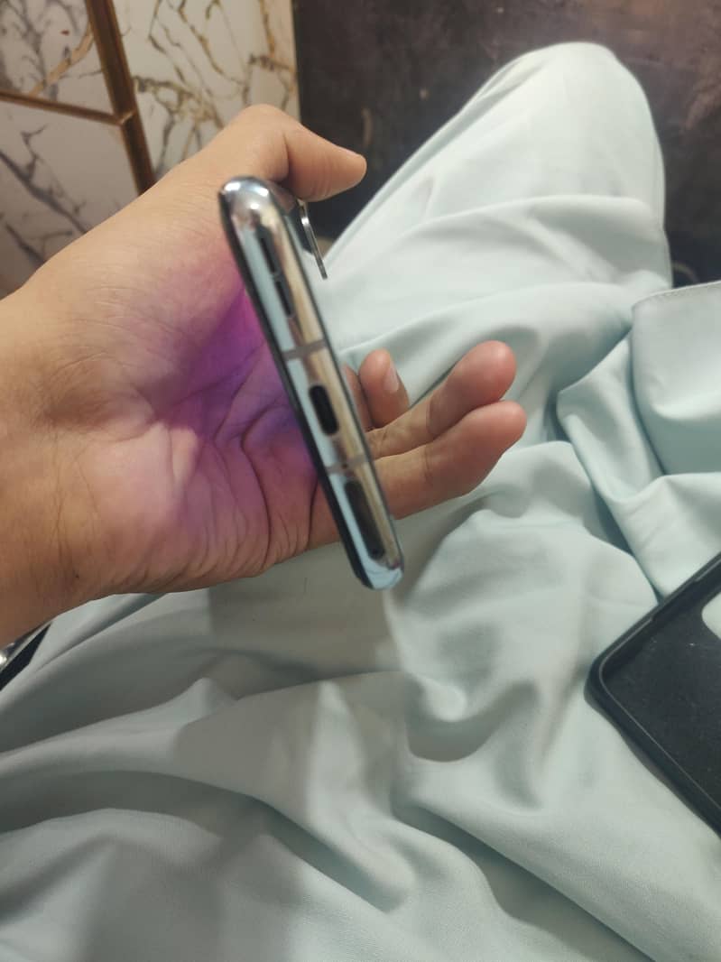 One Plus 8T 1