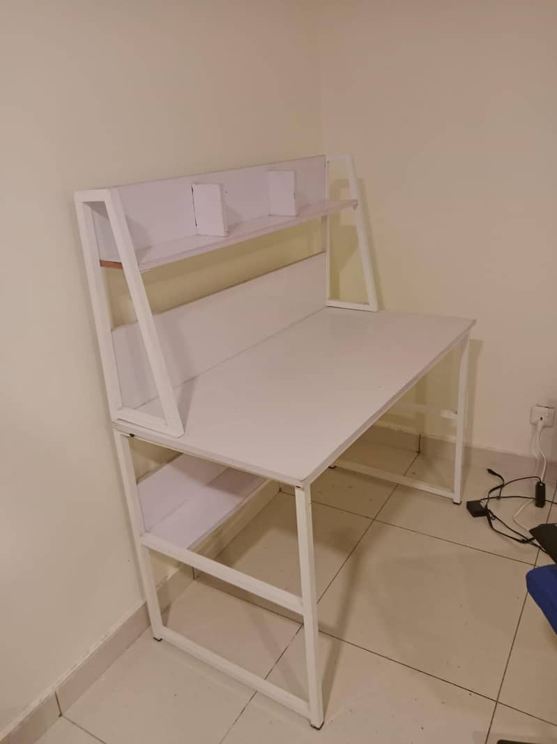 Computer table 3